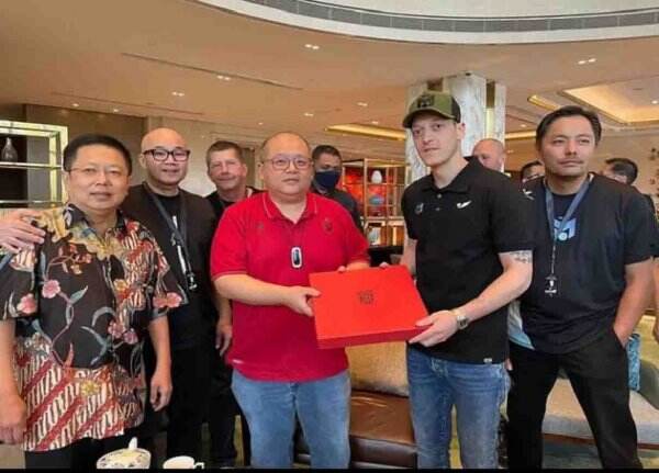 Sinyal Mesut Ozil Main di Liga 1? Bos Bali United Beri Kode Ini