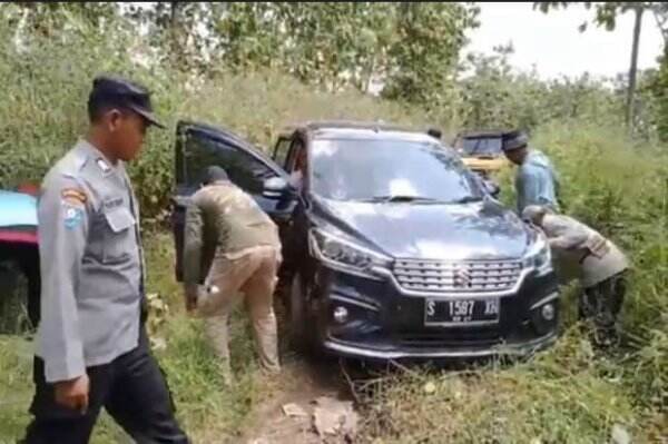 Horor! Ikuti Google Maps, Minibus Berisi 3 Penumpang Masuk Hutan Belantara di Madiun