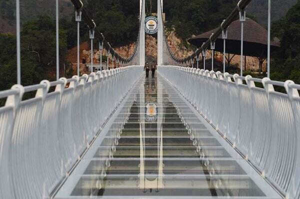 Vietnam Resmikan Jembatan Kaca Terpanjang Di Dunia | News+ On RCTI+