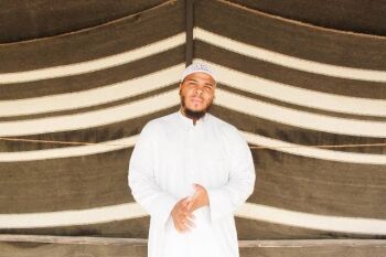 Kisah Mualaf Rapper Napoleon Mirip Umar bin Khattab, Dulu Benci tapi Kini Mencintai Islam