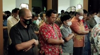 Salat Gaib untuk Doakan Eril Anak Ridwan Kamil