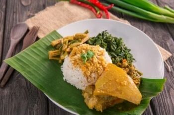 Terungkap! Di Balik 1 Porsi Nasi Padang Dapat Menyumbang 664 Kalori