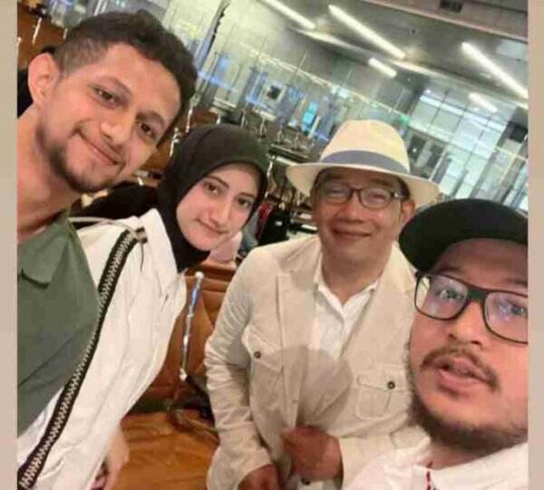 Yaelah, Cuma karena Ini Fitri Bazri Pamer Selfie Sama Kang Emil