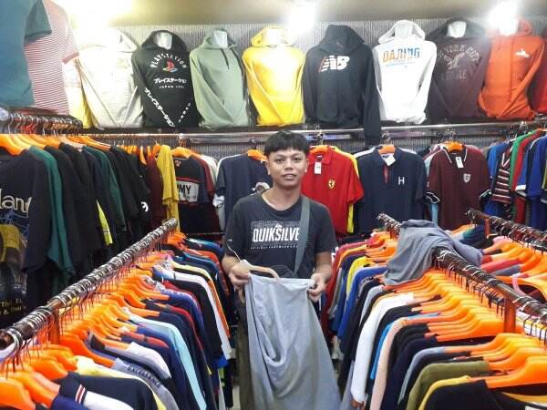 Bisnis Thrift Store, Ilham Kurniawan Kini Raup Cuan Gede