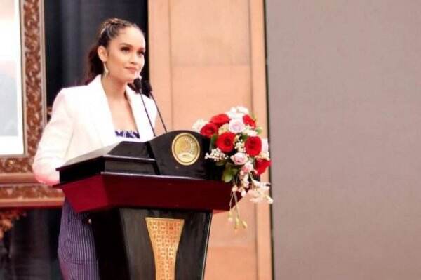 Cinta Laura Merasa Terhormat Bisa Berpidato di Gedung DPR