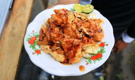 5 Batagor Enak dan Legend di Kota Bandung Wajib di Coba, Harganya Ada yang Rp 3.500!