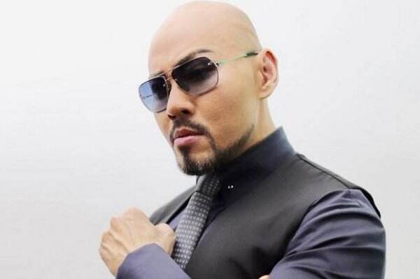 6 Prestasi Deddy Corbuzier, Nomor 4 Raih Gelar Doktor Setara dengan Pesulap Dunia