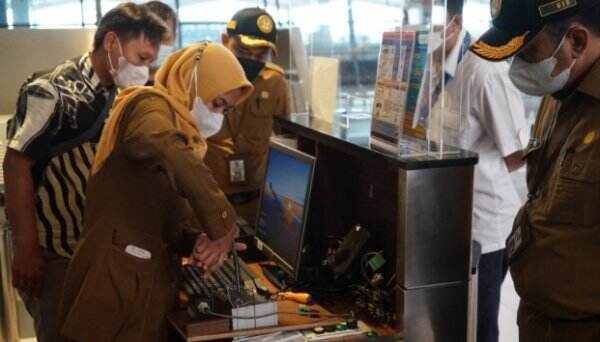 Timbangan Bagasi Pesawat di Bandara Soekarno-Hatta Dipastikan Akurat