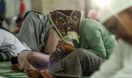 Kapan Seseorang Dianggap Banyak Berdzikir? Ini Penjelasan Syekh Aidh Al-Qarny