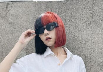 Isyana Sarasvati Tampil dengan Setengah Rambut Merah, Disangka Lisa BLACKPINK