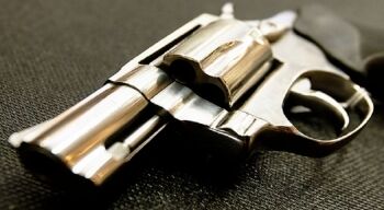 Heboh Penumpang Pesawat Kehilangan Pistol di Bandara, Petugas Kebingungan