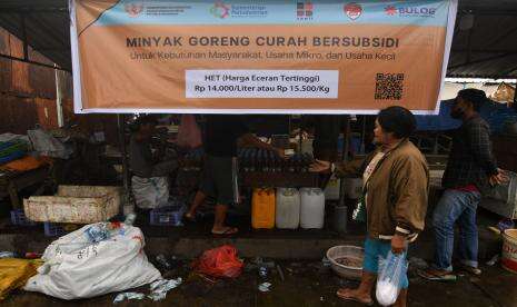 Mulai Bulan Depan Beli Minyak Goreng Curah Harus Pakai Pedulilingungi