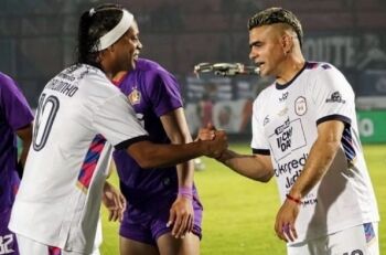 8 Fakta Menarik Trofeo Ronaldinho, Nomor 1 Ronaldinho dan Cristian Gonzales Pakai Nomor Punggung 10