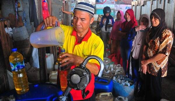 Beli Minyak Goreng Wajib Gunakan Aplikasi PeduliLindungi Atau Tunjukkan ...