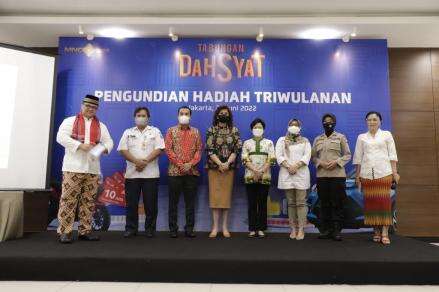 Meriah! Undian Tabungan Dahsyat, Nasabah Asal Bandung Bawa Pulang Toyota Raize