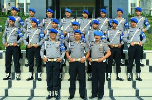 Bak Jeruk Makan Jeruk, LBH Sentil Skema Polisi Diawasi Propam
