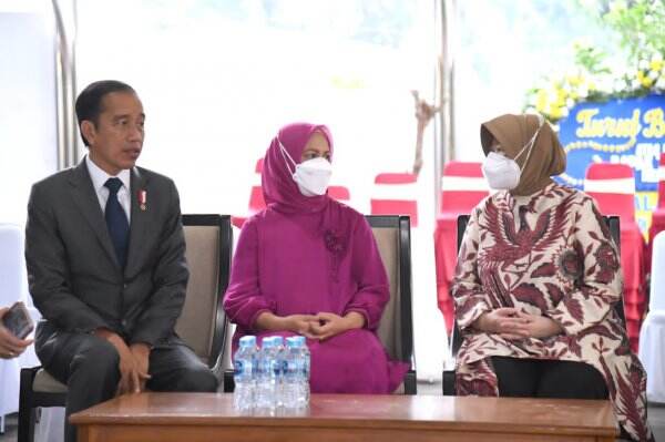 Presiden Joko Widodo Takziah ke Kediaman Almarhum Tjahjo Kumolo