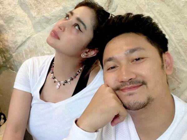 Mediasi Gagal, Angga Wijaya Nangis Sebut Masih Sayang Dewi Perssik