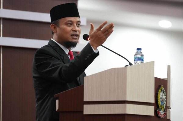 Gubenur Sulsel Terang-terangan Dukung Jokowi, Programnya Keren