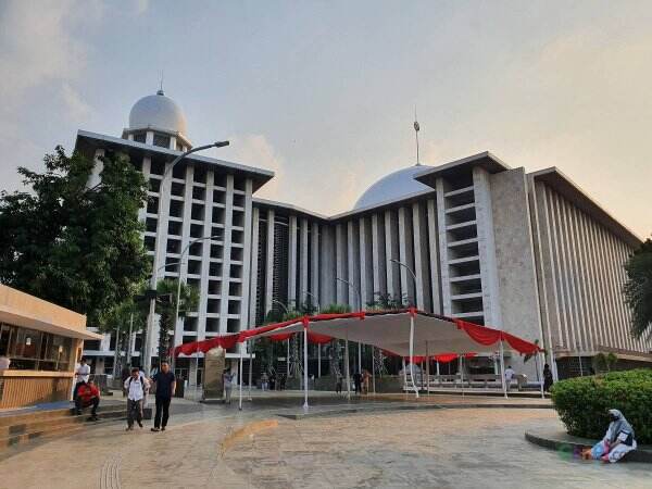 Jokowi Sumbang Sapi Paling Besar Untuk Masjid Istiqlal