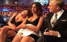 Ring Girl Tertidur Menyaksikan Kekalahan Mengerikan Derek Chisora dari Tyson Fury
