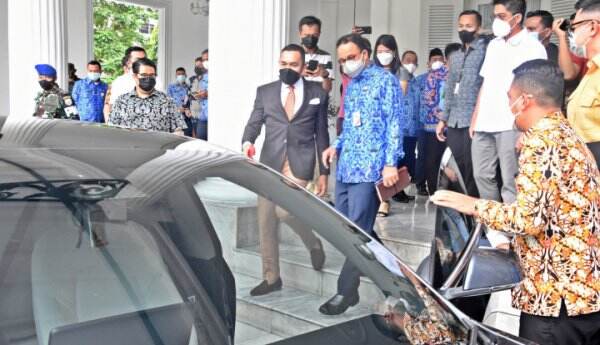Singgung Kebijakan Ahok Soal Banjir Jakarta, Guntur Romli Sindir Keras Anies Baswedan: Malah Sibuk Penghargaan!