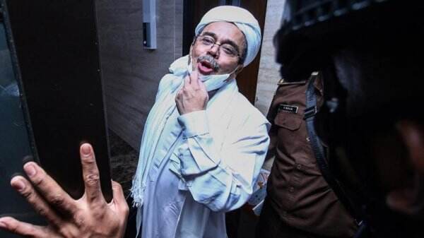 Bebas Bersyarat, Habib Rizieq Akan Berkumpul dengan Keluarga di Megamendung