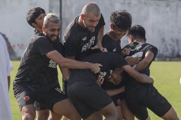 Jelang Lawan Bali United, PSM Makassar Gelar Latihan Tertutup