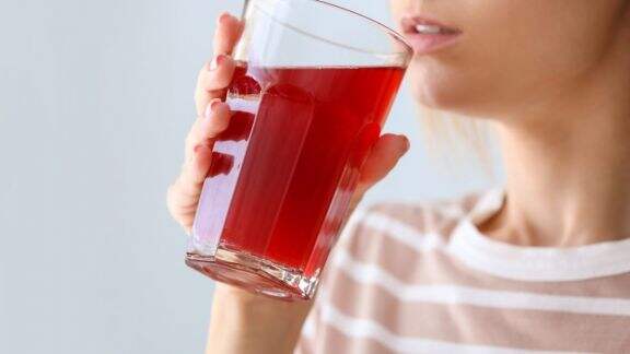 3 Jus yang Ampuh Bikin Kolesterol Tinggi Ambrol Seketika, Buruan Minum Nih!