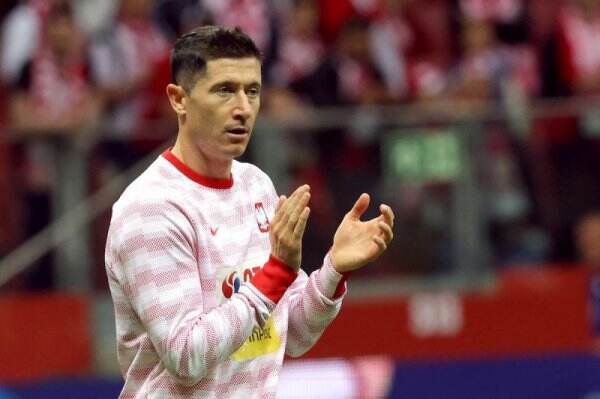 Balik ke Munchen, Robert Lewandowski Diteriaki Fans: Hala Madrid!