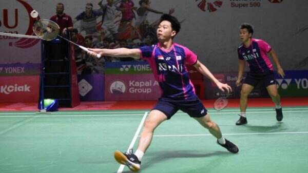 Kevin Sanjaya Melamar Sang Kekasih Valencia Tanoe, Gelar Acara Romantis di Stadion JIS
