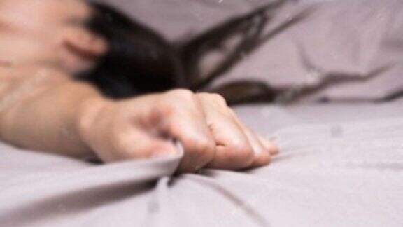 PakSu Coba Sentuh Bagian Ini Agar Wanita Makin Puas, Kata Dokter Boyke