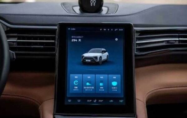 Produsen Mobil China NIO Dikabarkan Mengembangkan Smartphone