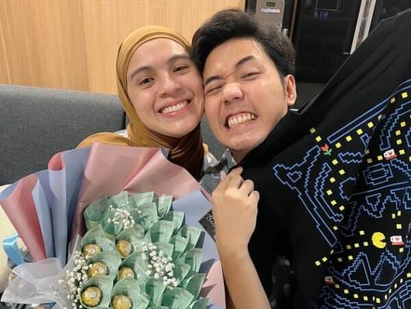 7 Tahun Pernikahan, Nycta Gina Kenang Momen Masa Pacaran