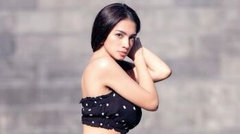 Angel Karamoy Tampil Seksi Pamer Body Goals, Netizen: Maria Vania Kalah Ini