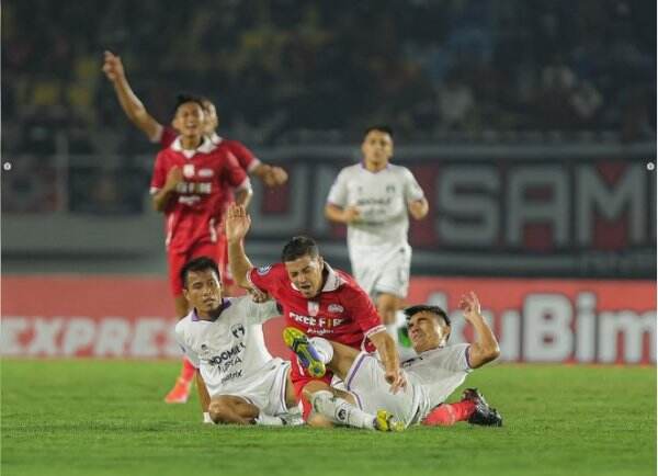 Hasil Liga 1: Persis Solo Dihajar Persita, Jacksen Thiago Terancam Dipecat