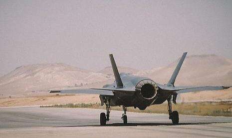 Militer Israel Dilarang Terbang di Atas Wilayah Udara Arab Saudi dan Oman