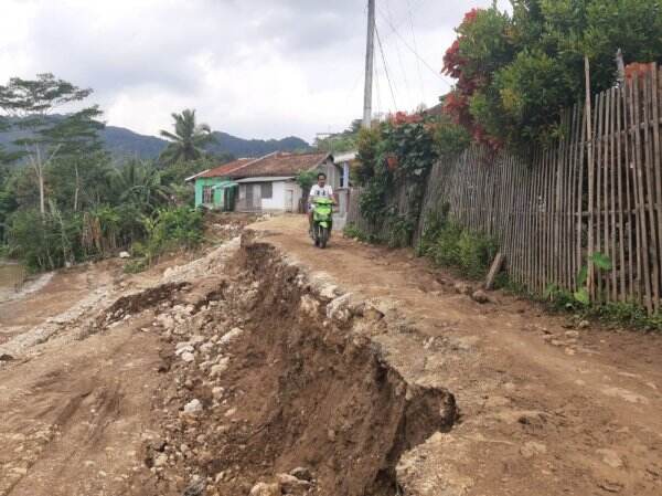 Nestapa Warga Bojongmanik Lebak di Detik-detik Kemerdekaan, Jalan Utama Longsor Lalu Hasil Panen Hilang