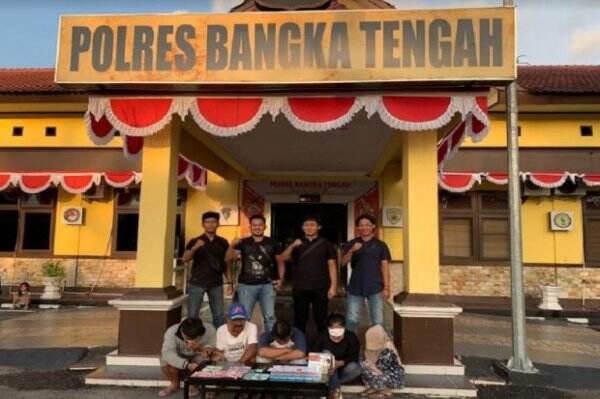 Sedang Asyik Judi, 4 Pria 1 Perempuan di Bangka Tengah Digelandang Polisi