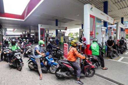 Harga BBM Naik, Pengamat: Buruh Akan Tuntut Upah 2023 Lebih Besar