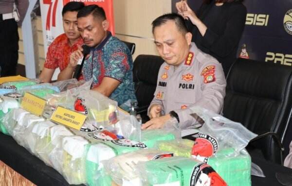 Stok Tahun Baru, 44 Kg Sabu & 101.355 Butir Ekstasi Jaringan Internasional Gagal Edar