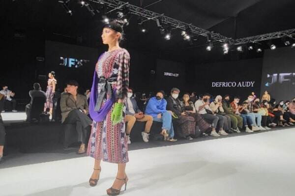 Dekranasda NTT Hadirkan Karya Pelajar SMK di Jakarta Fashion & Food Festival