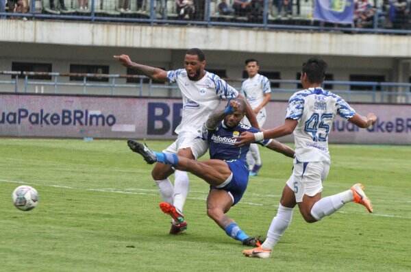 Persib Bandung vs RANS Nusantara: Menjaga Reputasi Luis Milla