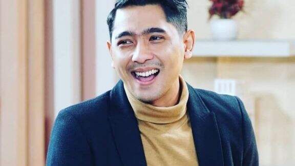 Umumkan Kembali ke Ikatan Cinta, Penampilan Baru Arya Saloka Bikin Warganet Penasaran