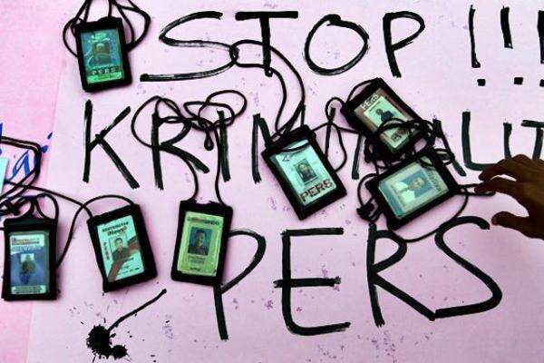Oknum LSM Intimidasi Wartawan Saat Liput Dugaan Penimbunan BBM