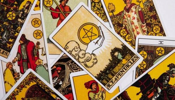 Ramalan Tarot Bilang Rusia 100 Persen akan Menangkan Pertempuran dengan Ukraina, Begini Katanya