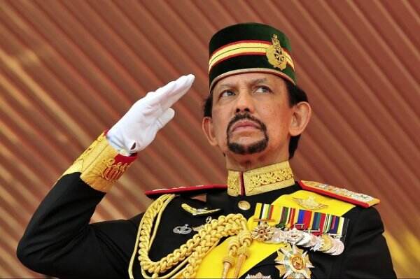 Sultan Brunei Jadi Raja Terlama Di Dunia Setelah Wafatnya Elizabeth II ...