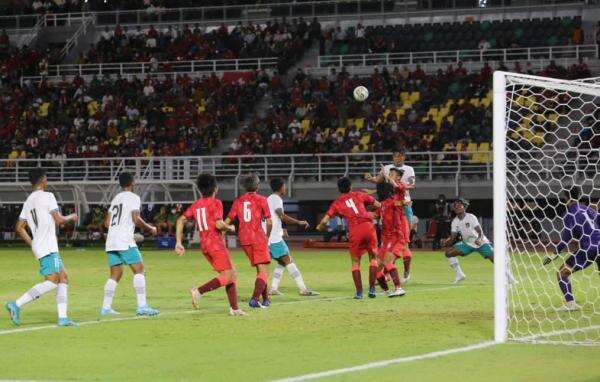 Wali Kota Eri Optimis Menang Lawan Vietnam