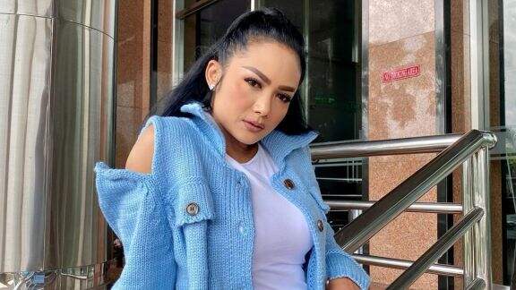Pernah Dihujat Seantero Indonesia Karena Diisukan Mengkhianati Anang Hermansyah, Krisdayanti Kenang Masa Lalunya: Matilah Aku...