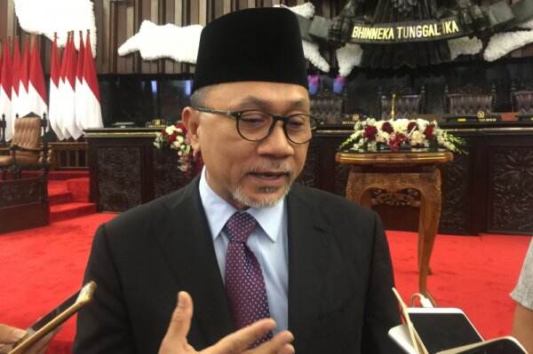 Zulhas Klaim Bisa Stabilkan Harga Pangan di 100 Hari Kerjanya